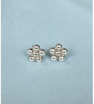Kudi Studs