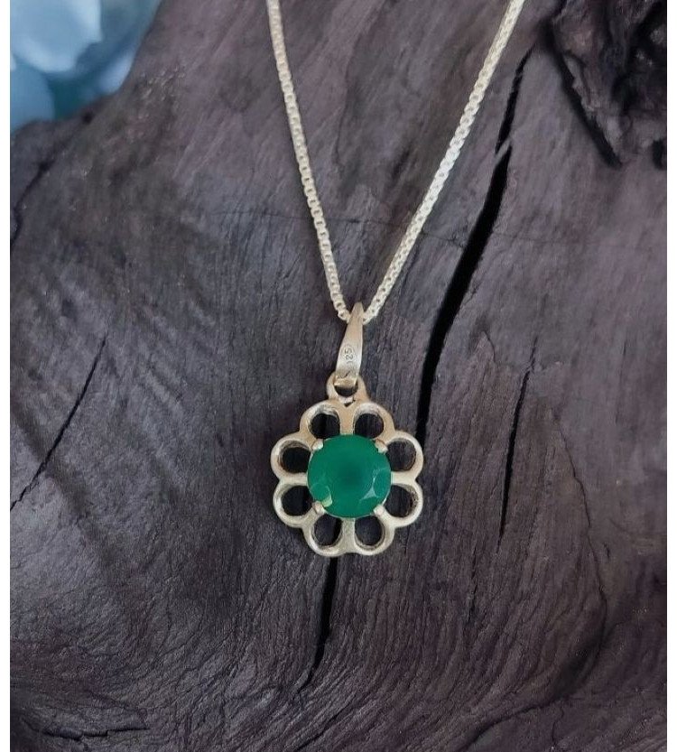 Green Onyx Daisy Pendant