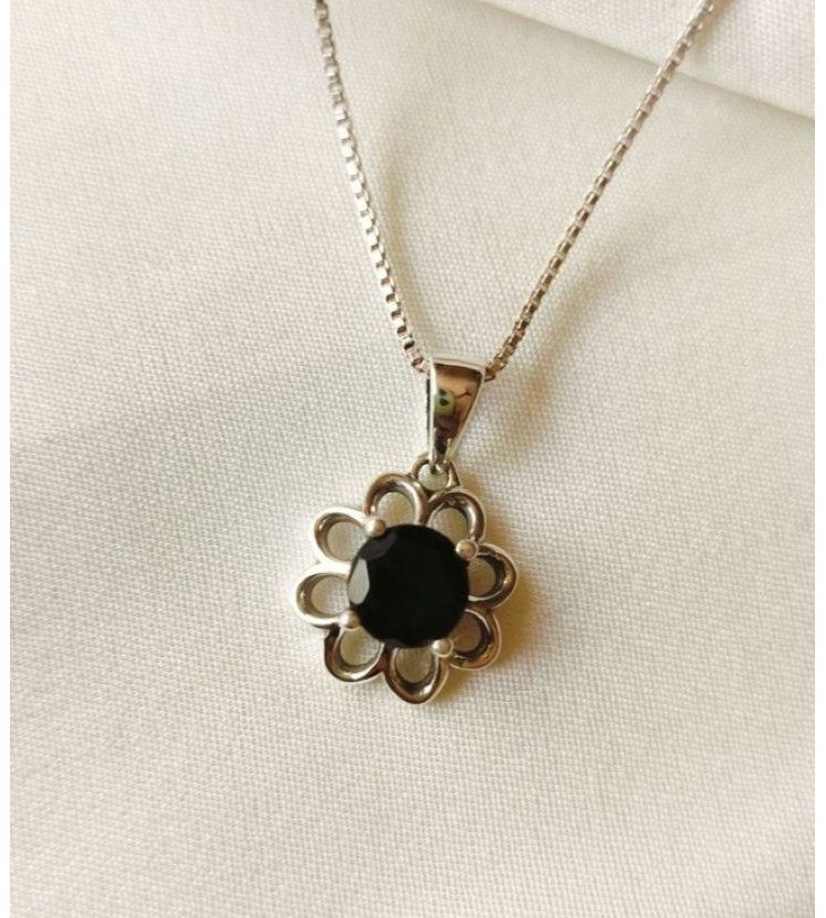 Black Onyx Daisy Pendant