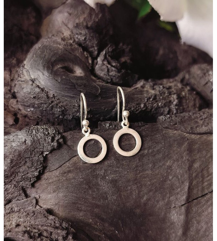 Plain Silver Circle Hanging Earrings