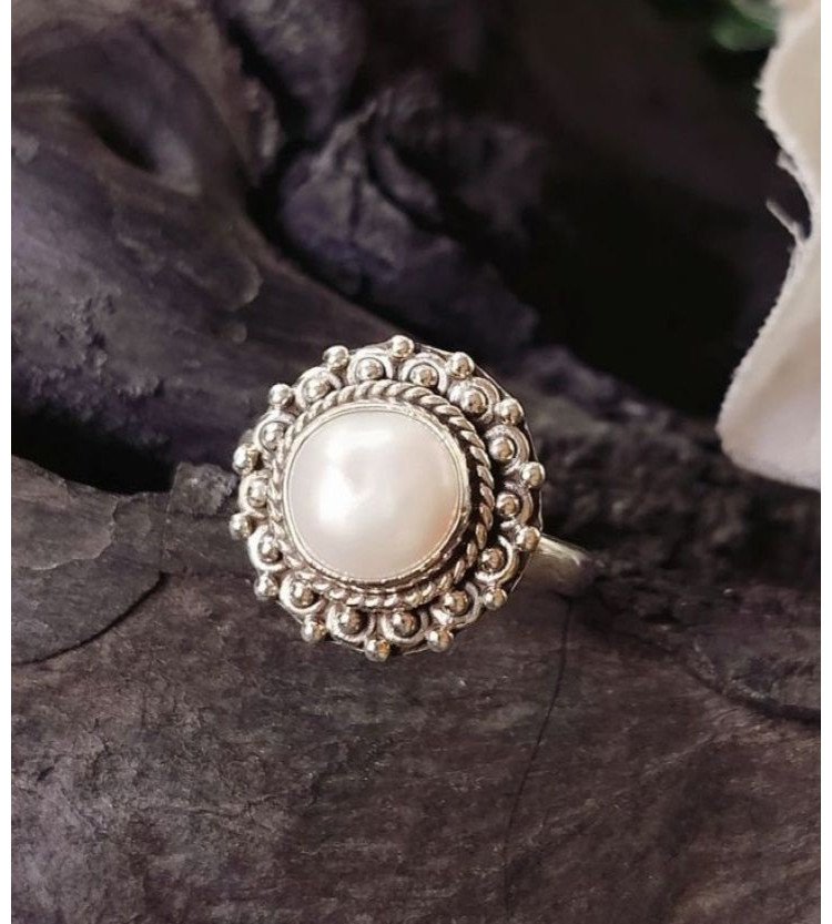 Pearl Round bezel ring